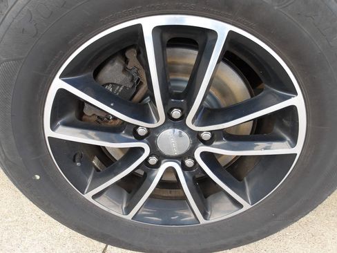 Used 2017 Dodge Grand Caravan GT FWD image 25