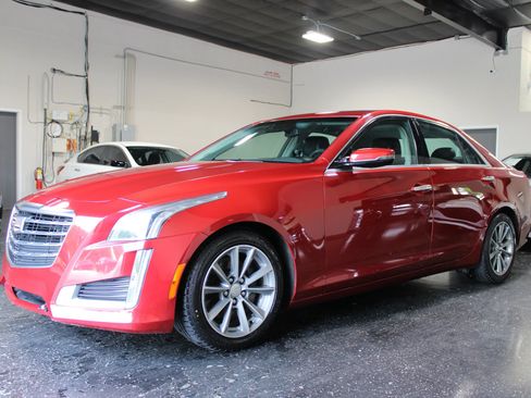 Used 2018 Cadillac CTS Luxury RWD image 7