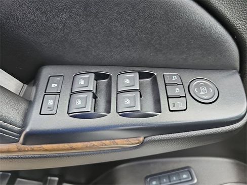 Used 2020 GMC Yukon Denali image 28