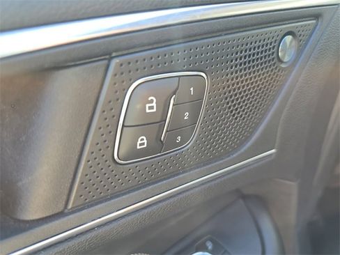 Used 2021 Ford Edge Titanium image 14