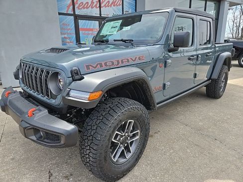 New 2026 Jeep Gladiator Mojave image 2
