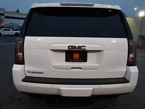 Used 2018 GMC Yukon SLE image 11