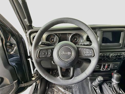 Used 2023 Jeep Wrangler Sport AWD/4WD image 29