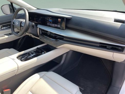Used 2025 Nissan Murano SL w/ Cargo Package AWD/4WD image 19