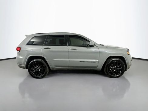 Used 2021 Jeep Grand Cherokee Laredo RWD image 7