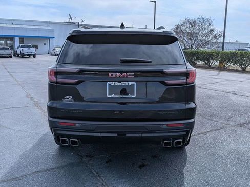 Used 2024 GMC Acadia Elevation w/ Black Edition image 4
