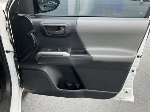 Used 2021 Toyota Tacoma SR5 image 32