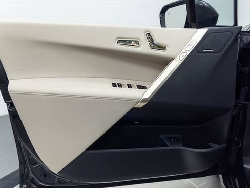 Certified 2023 BMW iX xDrive50 w/ Premium Package AWD/4WD image 11