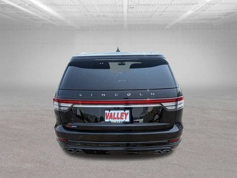 Used 2022 Lincoln Aviator Grand Touring w/ Equipment Group 301A AWD/4WD image 6