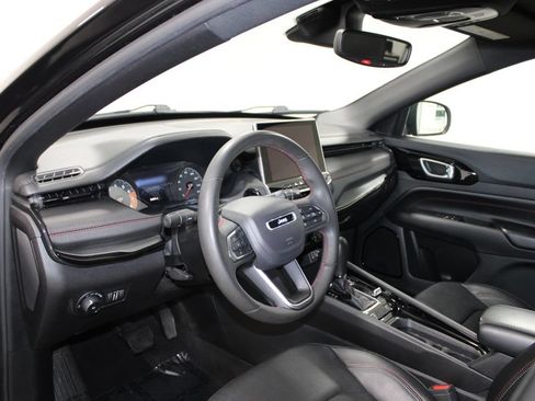 Used 2024 Jeep Compass Trailhawk AWD/4WD image 18