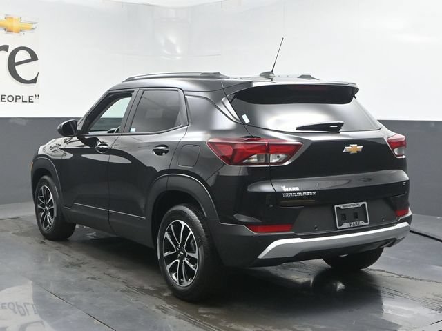 Used 2025 Chevrolet TrailBlazer LT w/ LT Cold Weather Package FWD image 41