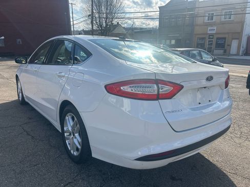 Used 2015 Ford Fusion SE image 8