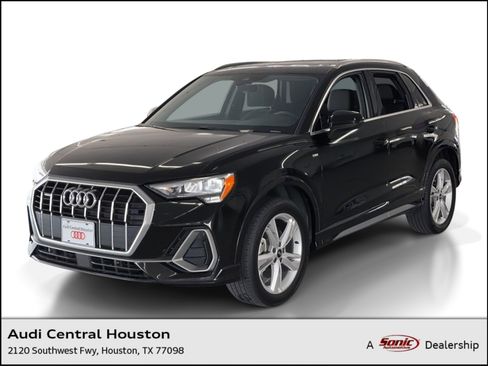 Certified 2022 Audi Q3 2.0T Premium image 1