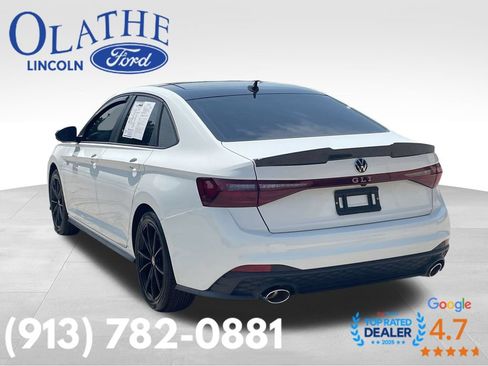 Used 2025 Volkswagen Jetta GLI Autobahn FWD image 3