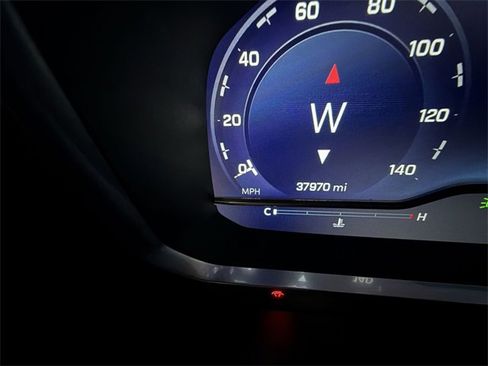 Certified 2024 Chevrolet Suburban Z71 w/ Luxury Package image 15