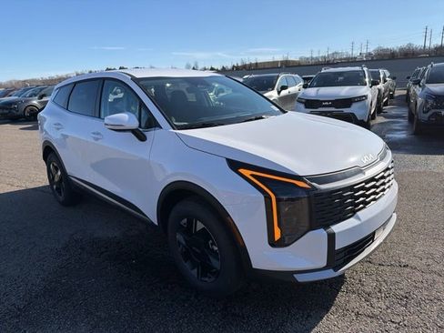 New 2026 Kia Sportage LX image 1