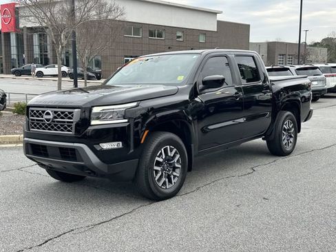 Used 2024 Nissan Frontier SL w/ Technology Package AWD/4WD image 3