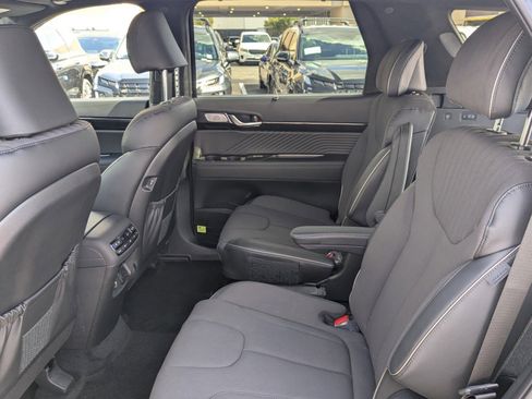 New 2025 Hyundai Palisade Calligraphy image 13