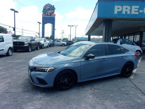 Used 2023 Honda Civic Sport image 1