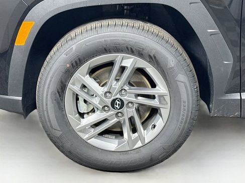 Certified 2025 Hyundai Tucson SE image 7