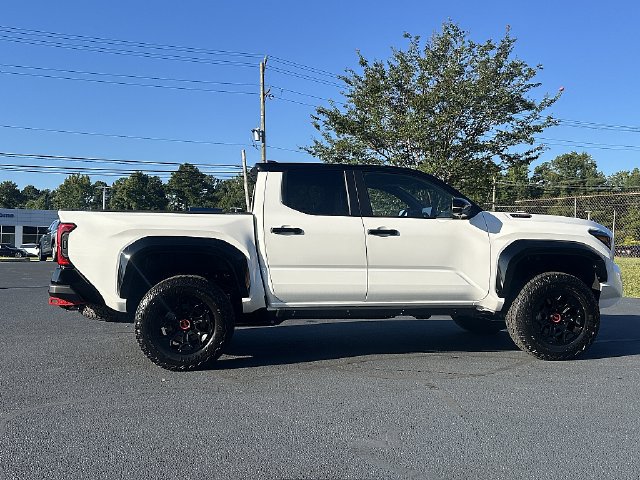 Certified 2026 Toyota Tacoma TRD Pro AWD/4WD image 9