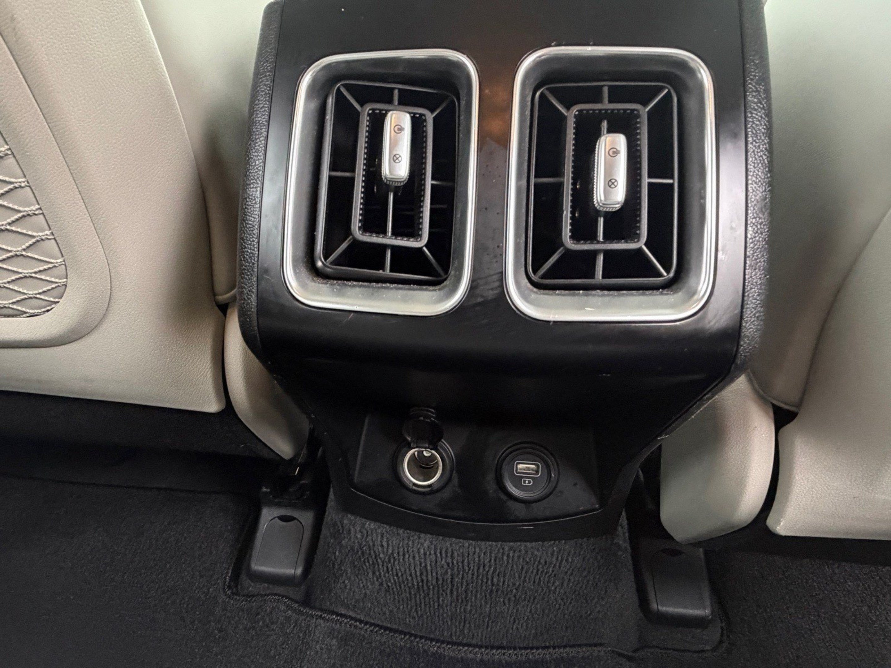 Used 2021 Kia Sorento S FWD image 29