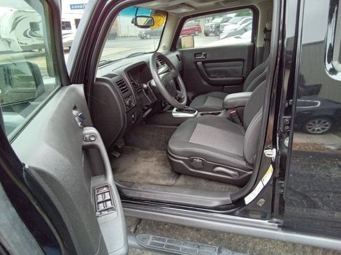 Used 2007 HUMMER H3 AWD/4WD image 13