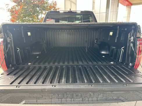 Used 2024 Toyota Tundra Limited AWD/4WD image 17