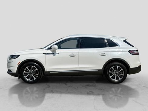 Used 2023 Lincoln Nautilus AWD w/ Premium Package image 3