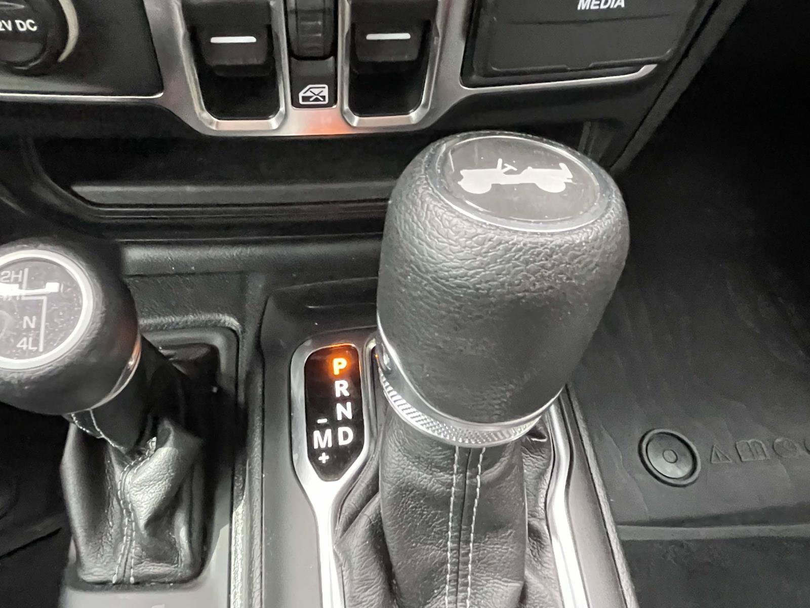 Used 2025 Jeep Wrangler Unlimited Sport AWD/4WD image 31
