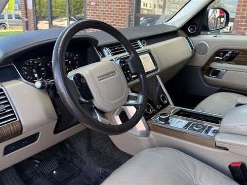 Used 2018 Land Rover Range Rover Long Wheelbase Supercharged image 28