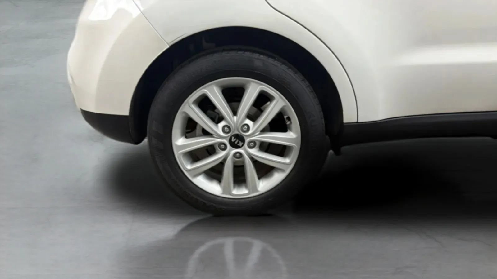 Used 2019 Kia Soul + FWD image 25