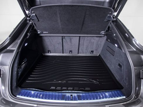 Used 2024 Porsche Cayenne Coupe image 20