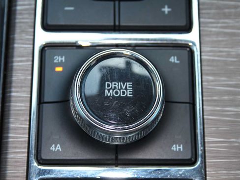 Used 2023 Ford Expedition Limited AWD/4WD image 41