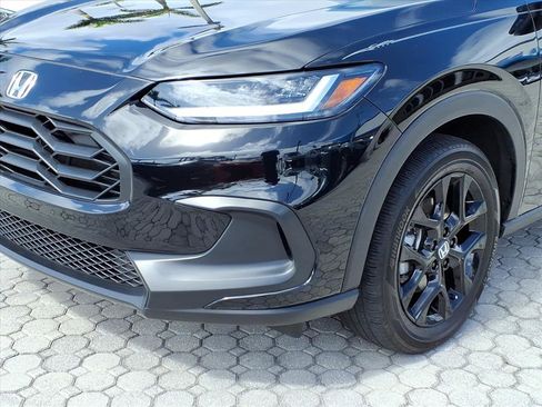 Used 2025 Honda HR-V Sport image 14