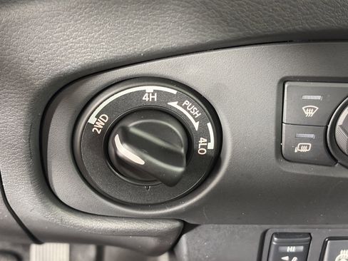 Used 2024 Nissan Frontier PRO-4X w/ Pro Premium Package AWD/4WD image 26