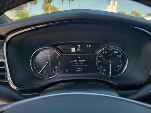 Certified 2025 Cadillac XT5 Premium Luxury image 33