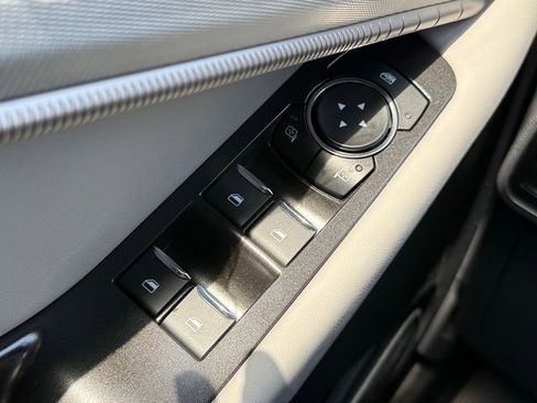 New 2026 Ford Explorer Active image 25