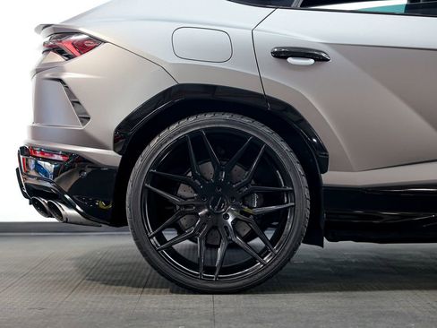 Used 2019 Lamborghini Urus image 6