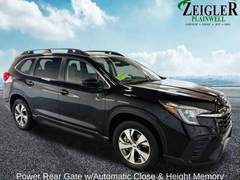 Used 2024 Subaru Ascent Premium w/ Convenience Package image 10