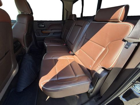 Used 2015 Chevrolet Silverado 1500 High Country image 16