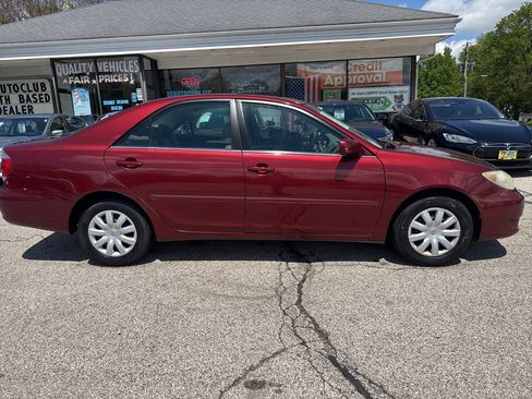 Used 2005 Toyota Camry XLE FWD image 5