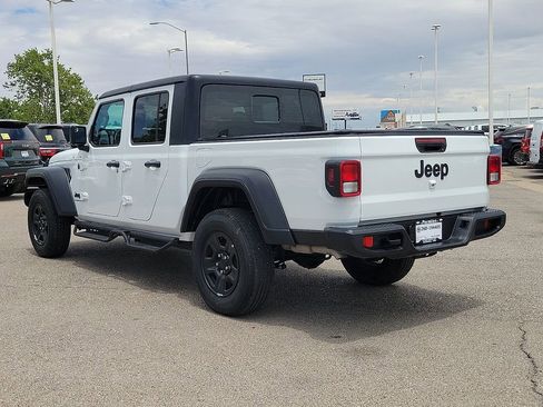 Used 2025 Jeep Gladiator Sport AWD/4WD image 7