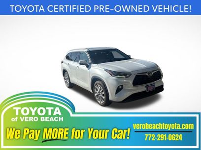 Used 2022 Toyota Highlander Limited