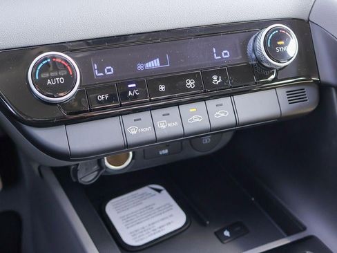 New 2026 Hyundai Elantra Sport FWD image 14