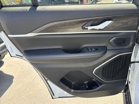 New 2026 Jeep Grand Cherokee Limited image 20