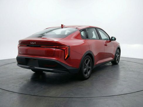 Used 2025 Kia K4 LXS image 9