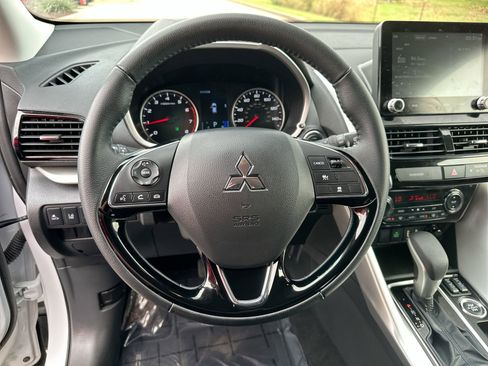Used 2024 Mitsubishi Eclipse Cross SE image 14