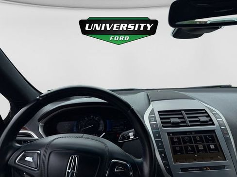 Used 2019 Lincoln MKZ Reserve FWD image 10