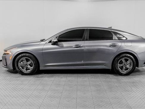 Used 2022 Kia K5 LXS FWD image 3